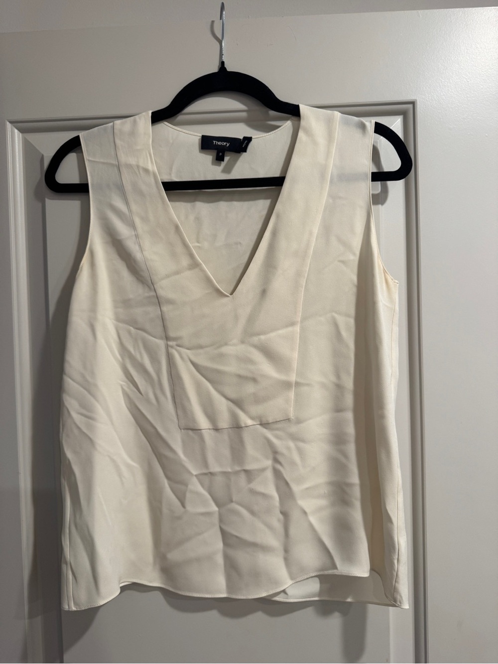 Theory Cream V-Neck Silk-Blend Sleeveless Camisole